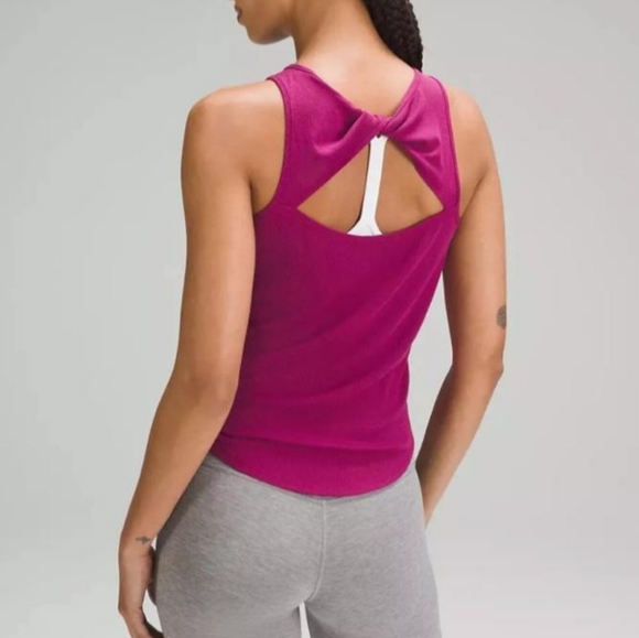 Lululemon Sculpt Tank Top Back Vent Ribbed Modal Silk Twist Size 4 Magenta Yoga - Picture 2 of 3